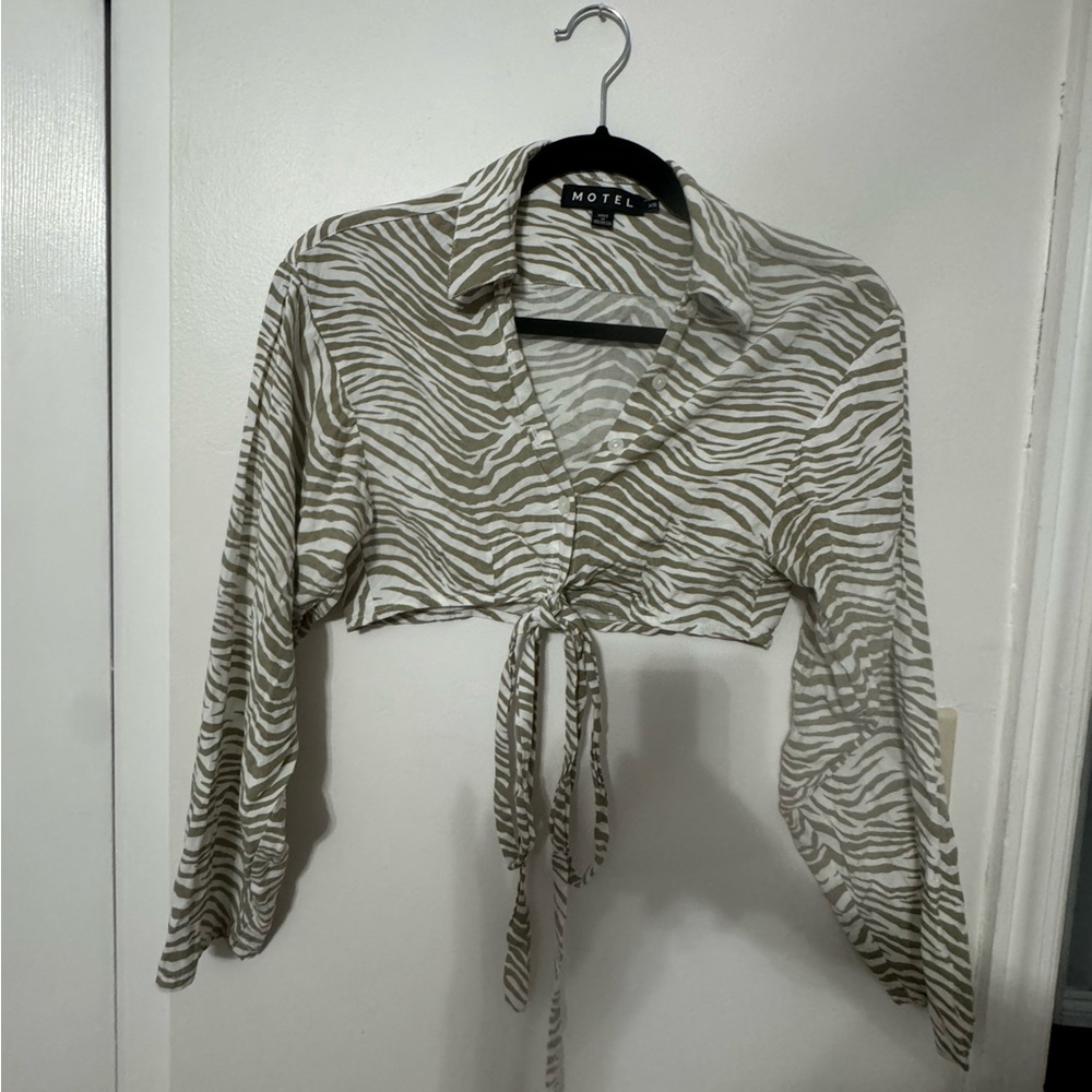 Motel tonal shirt
